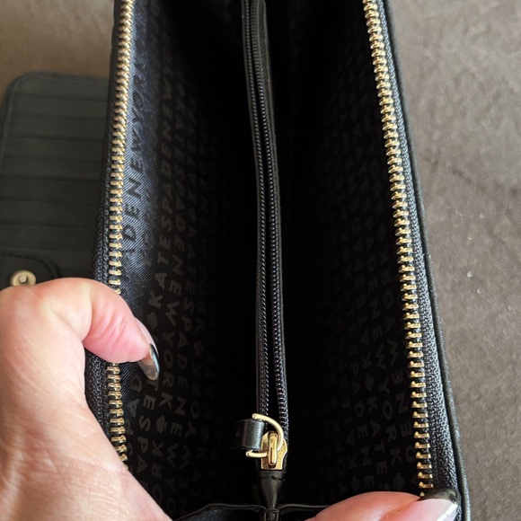 Kate Spade Black Pebbled Leather Wristlet - Picture 3 of 3